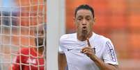 <p>Destaque no ano, Oliveira ainda discute a sua renovação contratual com o Santos</p>  Foto: Mauro Horita/Agif / Gazeta Press