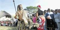 Rei dos zulus convida imigrantes a deixarem a África do Sul  Foto: Twitter