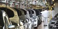 <p>Volkswagen anunciou no ano passado investimento de R$ 1,2 bilhão na fábrica de Taubaté</p>  Foto: Fabian Bimmer / Reuters
