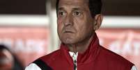 Muricy Ramalho fez alterações nas laterais para a partida contra o San Lorenzo  Foto: Juan Mabromma / AFP