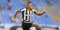 Botafogo sequer empatou no Nílton Santos em 2015  Foto: Paulo Campos / AGIF / Gazeta Press