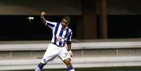 Bruno Veiga comemora gol marcado pelo Paysandu  Foto: Thiago Gomes / Futura Press