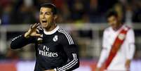 Cristiano Ronaldo protesta contra arbitragem ap&oacute;s balan&ccedil;ar as redes  Foto: Sergio Perez / Reuters