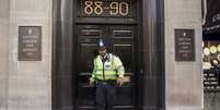 Ladrões arrombaram 72 cofres da empresa, que fica no centro da capital britânica  Foto: The Guardian / Reprodução