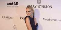 <p>Carol Trentini esteve no baile de gala anual da amfAR.</p>  Foto: Francisco Cepeda e Leo Franco / AgNews