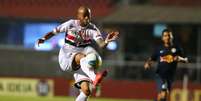 <p>Wesley estreou com a camisa do S&atilde;o Paulo neste s&aacute;bado, mas &eacute; desfalque na Libertadores</p>  Foto: Marcos Bezerra / Futura Press