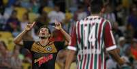 Willian Arão comemora o gol tardio do Botafogo  Foto: Vitor Silva / SS Press/Divulgação
