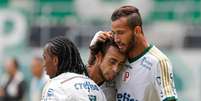 Valdivia vibra com gol de Leandro Pereira: boa participação nos 30 minutos em campo  Foto: Marcello Zambrana/Agif / Gazeta Press