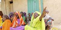 Mulheres que sobreviveram à ocupação do Boko Haram em Damasak, na Nigéria. 24/03/2015.  Foto: Joe Penney / Reuters