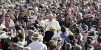 Papa Francisco durante audiência na Praça de São Pedro, no Vaticano. 15/04/2015  Foto: Alessandro Bianchi / Reuters