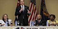 <p>O governador de Nova York, Andrew Cuomo, discursa durante um encontro comercial num hotel em Havana, Cuba</p>  Foto: Enrique De La Osa / Reuters