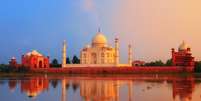 O Taj Mahal ficou conhecido por sua arquitetura e por simbolizar uma história de amor  Foto: Boris Stroujko/Shutterstock