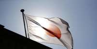 Bandeira japonesa em Tóquio  Foto: Toru Hanai / Reuters