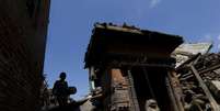 Templo destruído por terremoto em Bhaktapur, Nepal  Foto: Adnan Abidi / Reuters