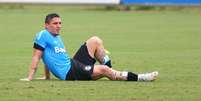 Cristian Rodr&iacute;guez deve sair do Gr&ecirc;mio para treinar para Copa Am&eacute;rica  Foto: Lucas Uebel / Gr&ecirc;mio FBPA / Divulga&ccedil;&atilde;o