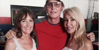 Chrystie Crownover, Bruce Jenner e Linda Thompson  Foto: @ltlindathompson/Instagram/Reprodução