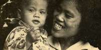 Huong Ly tinha um ano e quatro meses quando sua mãe foi cobrir a guerra  Foto: Reprodução / BBC News Brasil