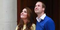 Príncipe William e Kate com a filha recém-nascida, em Londres. 2/5/2015  Foto: Cathal McNaughton / Reuters