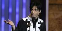 Prince durante premia&ccedil;&atilde;o em Los Angeles.   02/03/2007  Foto: Mario Anzuoni / Reuters