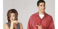 De todos os casais da série “Friends”, Rachel (Jennifer Aniston) e Ross (David Schwimmer) são o que têm a história mais complicada. Depois de muita confusão e idas e vindas, estava tudo dando certo com eles até que, por uma crise de ciúmes de Ross, Rachel acaba pedindo um tempo   Foto: Divulgação 