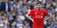 Liverpool de Gerrard empatou com o Chelsea  Foto: Carl Recine / Reuters