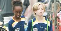 Zahara e Shiloh, filhas de Jolie e Pitt, jogam futebol juntas  Foto: The Grosby Group