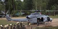Helicóptero pertencia à infantaria da marinha, que tinha se somado às operações de ajuda e resgate no Nepal  Foto: Hernan Vidana / Reuters