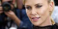 Charlize revelou que mal podia dormir depois da piada com Obama  Foto: Regis Duvignau / Reuters