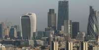 Distrito financeiro de Londres; segundo reguladores, bancos agiam em conluio para manipular taxa cambial  Foto: Getty Images