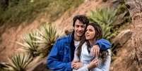 Gabriel Braga Nunes e Bruna Marquezine formaram casal 'Em Família'  Foto: TV Globo / Divulgação