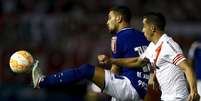 Cruzeiro deve jogar mais avançado dessa vez  Foto: Marcos Brindicci / Reuters