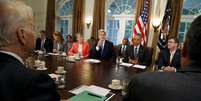 O presidente dos EUA, Barack Obama, faz reunião de gabinete na Casa Branca. 21/5/ 2015.  Foto: Jonathan Ernst / Reuters