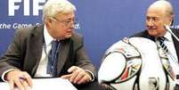 Ricardo Teixeira e Blatter têm nomes citados em denúncias há anos  Foto: BBC Mundo / Copyright