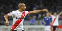 S&aacute;nchez deixou o River na frente no primeiro tempo  Foto: Paulo Fonseca / EFE