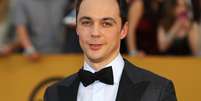 Ator Jim Parsons, do seriado "The Big Bang Theory", na chegada do Screen Actors Guild Awards, em Los Angeles, nos Estados Unidos, em janeiro. 25/01/2015  Foto: Mike Blake / Reuters