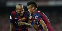 Dani Alves, Neymar e mais três jogadores do Barça estão na seleção da UEFA  Foto: Andreu Dalmau / EFE