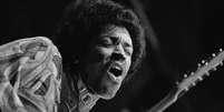 Jimi Hendrix foi um dos grandes guitarristas de todos os tempos   Foto: Getty Images