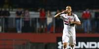 Luís Fabiano abriu o placar para o São Paulo no Morumbi  Foto: Marcos Bezerra / Futura Press