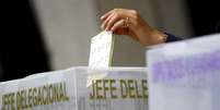 Eleições legislativas aconteceram neste domingo em todo o país  Foto: Edgard Garrido / Reuters