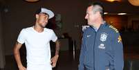 Neymar e Dunga se encontram pela 1ª vez na preparação para Copa América  Foto: Rafael Ribeiro/ CBF / Divulgação