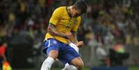 Com gol, Roberto Firmino coloca pressão em Diego Tardelli no ataque do Brasil  Foto: Nabor Goulart / AP