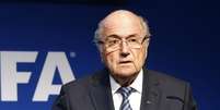 Blatter continua na presidência até novas eleições  Foto: Ruben Sprich / Reuters