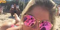 Neste domingo (14), Bárbara Evans curtiu o dia de sol e colocou o bronzeado em dia em praia do Rio de Janeiro; no Instagram, a loira recebeu uma enxurrada de elogios  Foto: @barbaraevans22/Instagram / Reprodução