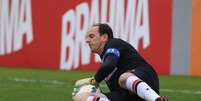 Goleiro desfalcou o time no último jogo do Brasileiro  Foto: Rubens Chiri/São Paulo FC / Divulgação