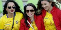 Las bellas aficionadas se dieron cita en el duelo Ecuador vs. Bolivia en el Estadio El&iacute;as Figueroa de Valpara&iacute;so, Chile en la acci&oacute;n del grupo A de la Copa Am&eacute;rica.  Foto: AP