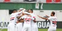 São Paulo vence outra e lidera o Campeonato Brasileiro  Foto: Jardel da Costa /  Futura Press