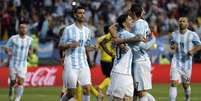 Argentina abriu o placar no começo do jogo, mas não emplacou goleada  Foto: Natacha Pisarenko / AP