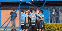 Jogadores do Gr&ecirc;mio vibram com gols no primeiro tempo  Foto: Fernando Remor / AGP / Gazeta Press