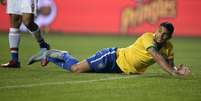 Thiago Silva prejudicou a Seleção Brasileira ao cometer um pênalti infantil  Foto: Juan Mabromata / AFP