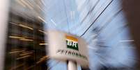 Logotipo da Petrobras em prédio da empresa em Sao Paulo. 23/04/2015.  Foto: Paulo Whitaker / Reuters